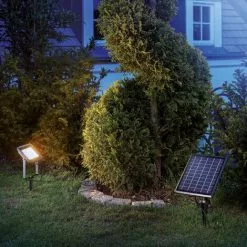 De gros ✔️ Spot Solaire Projecteur Blanc Chaud Lumière Solaire LED Décoration De Jardin Esotec 102701 ✔️